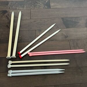 Knitting needles plastic, vintage